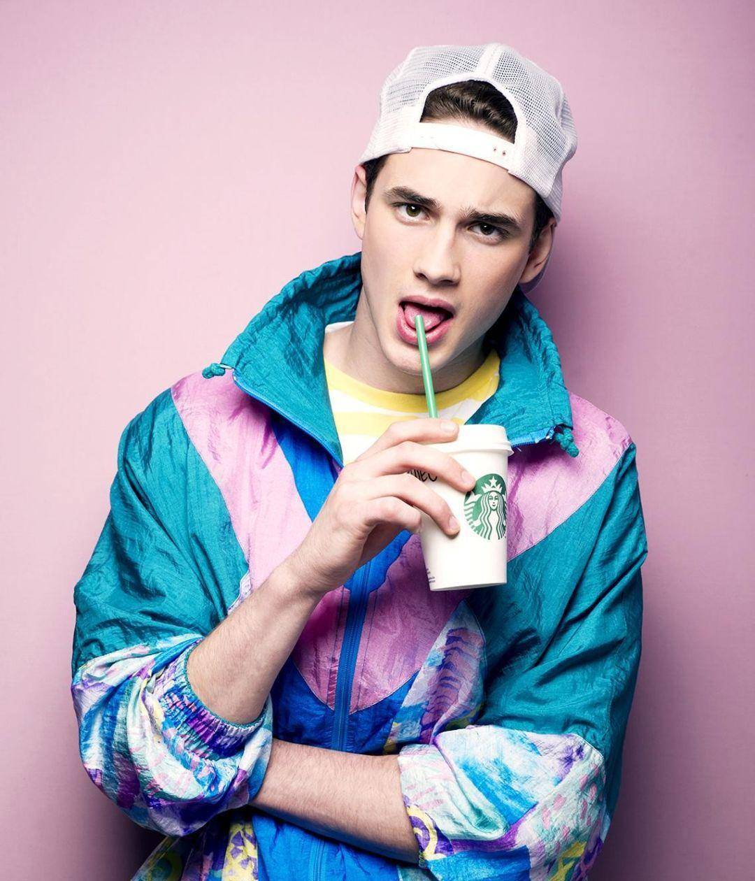 加拿大高颜值帅哥男模主演国外青春剧集,26岁演高中生毫无压力_lajoie