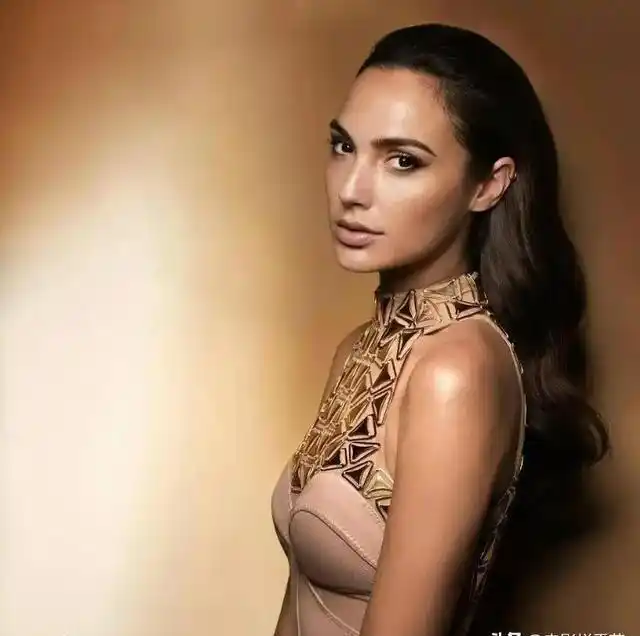 全球百位最美面孔中国有5人上榜娜扎87名第1名是亚洲面孔