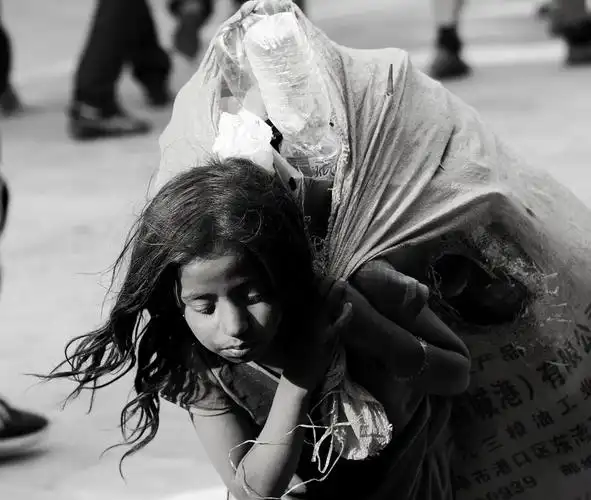 沉重地生活——可怜的孩子