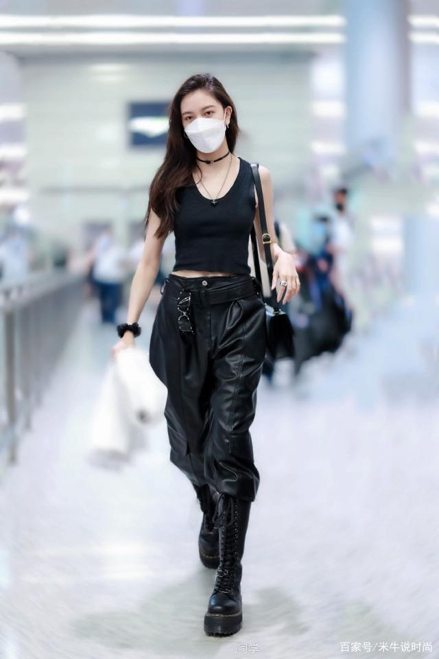 宋妍霏太拼了!为凹造型大热天穿工装皮裤,又飒又a气质绝了