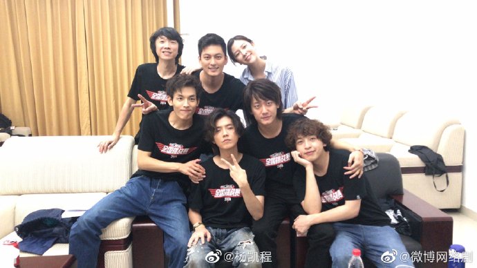 鹿晗给血战松毛岭打call#@m鹿m为@杨凯程新剧《血战松毛岭》打cal,""