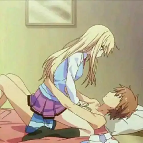 很黄的情侣头像,求一个背景是黄色的情侣头像