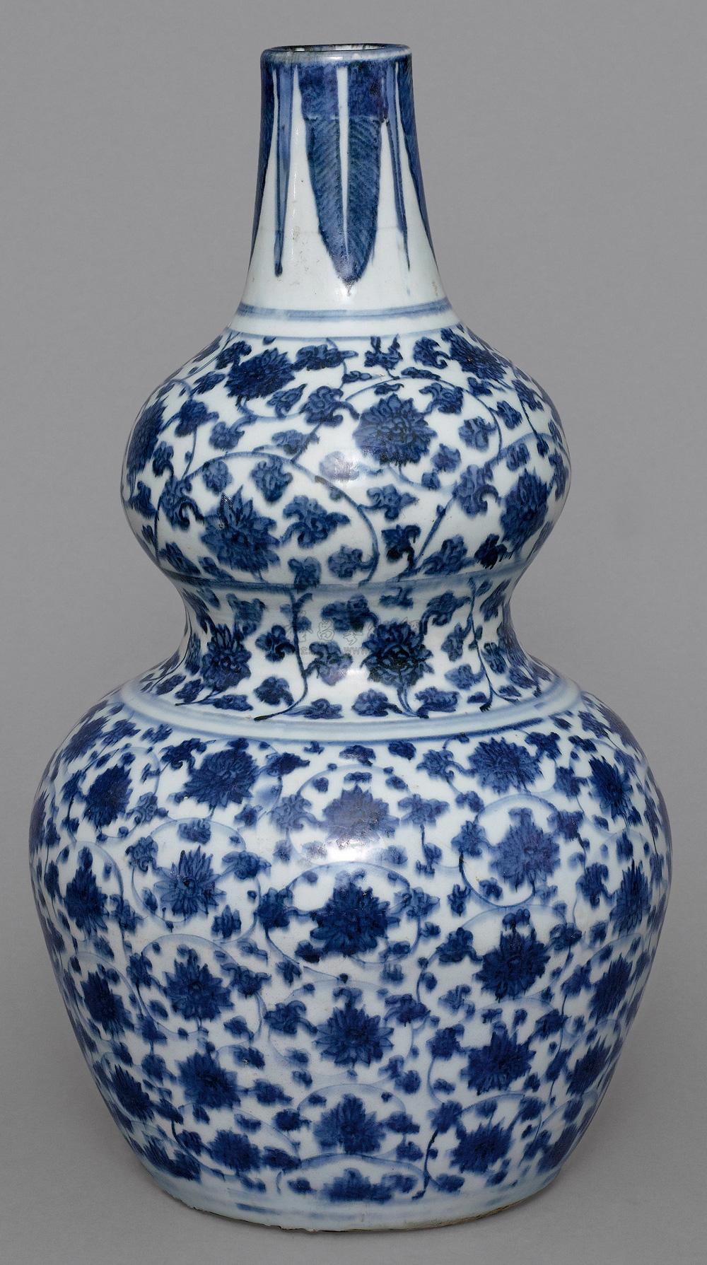 【明嘉靖 青花缠枝莲纹葫芦瓶】拍卖品_图片_价格_鉴赏_明代青花瓷器