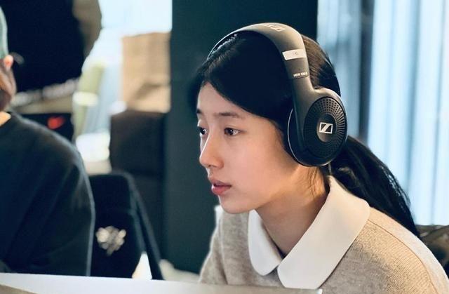 原创还是国民初恋29岁秀智穿着校服变成19岁的清纯女高中生