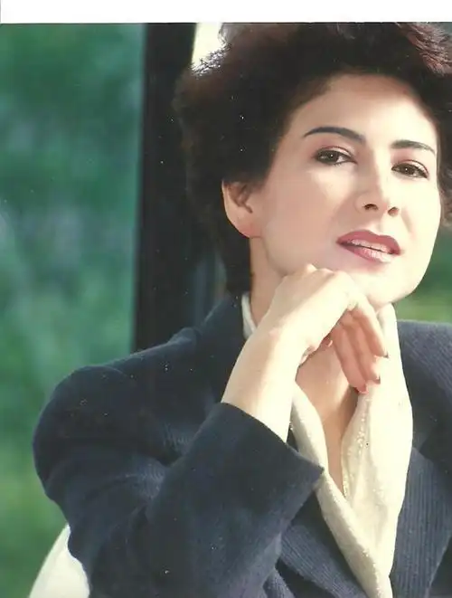 甄妮拒绝和毛宁同台:不知道毛宁是谁,我从不和别人同开演唱会5