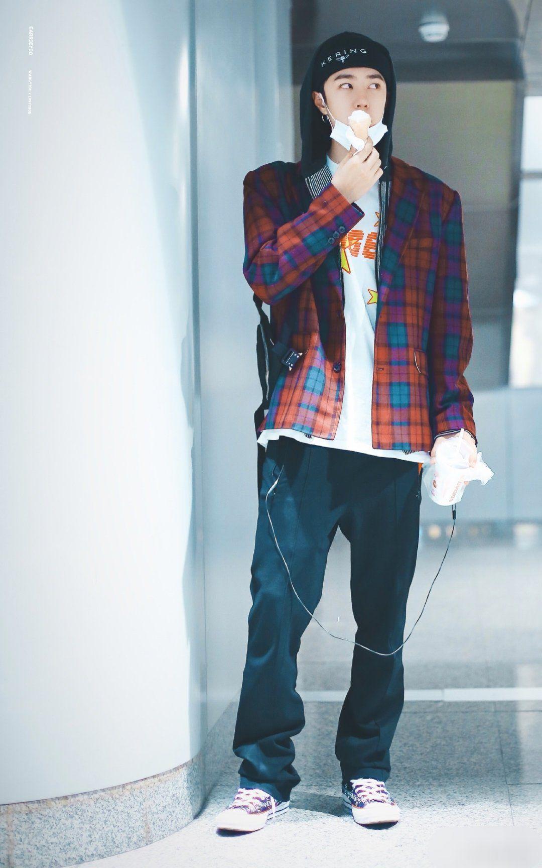 你见过哪些王一博超好看的机场全身照