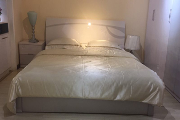 5.6元抢《杏田家具》床原价:4980元,秒杀价:1800元(每天限5人)