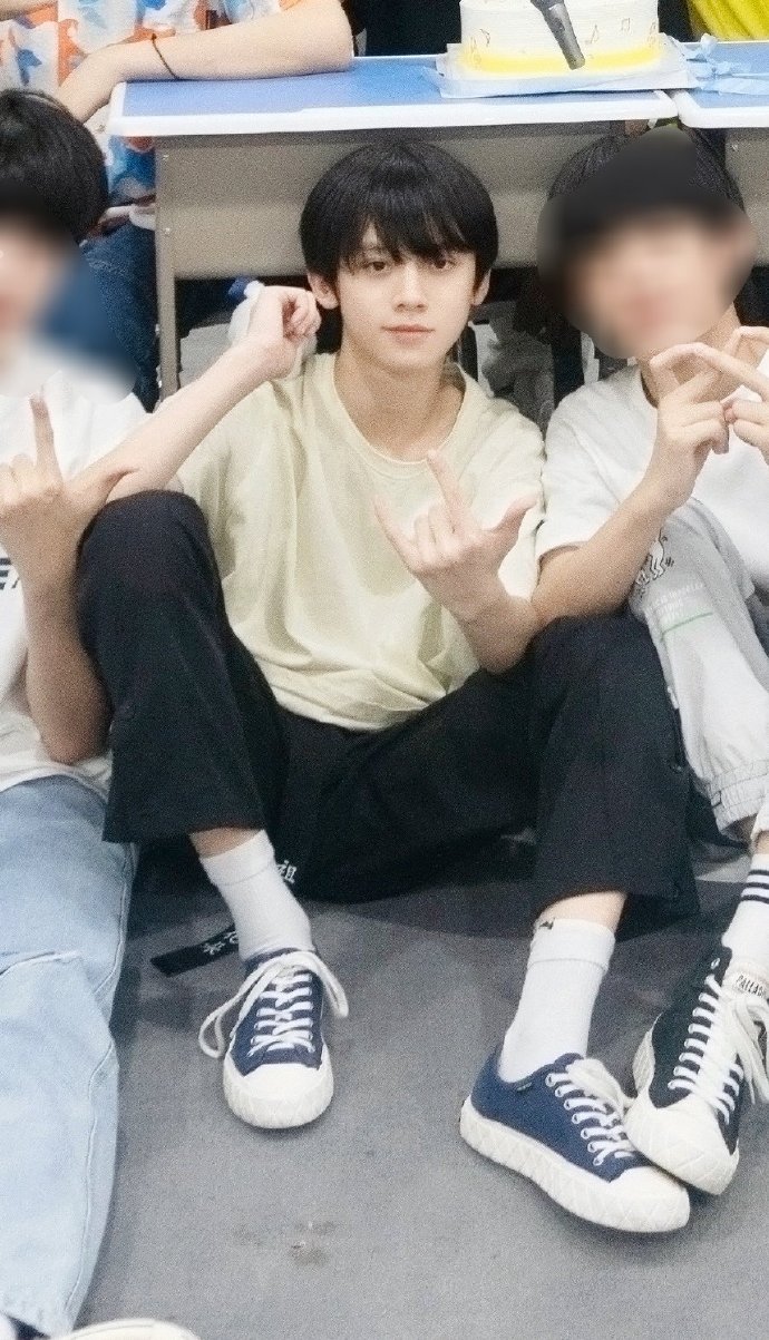 时代峰峻#  三代唯一门面 唯一rap担 媚粉小能手 左航又秒喽  @tf