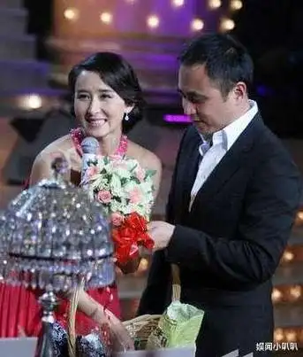 首富为了让她安心睡觉,甘愿切除器官|胡静|刘烨|娱乐圈|吴佩慈|马景涛