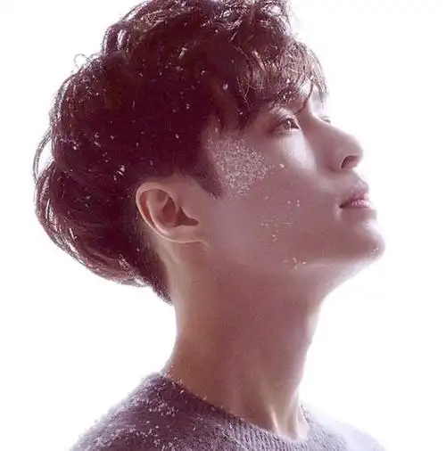 张艺兴个人资料,张艺兴理想型陈都灵