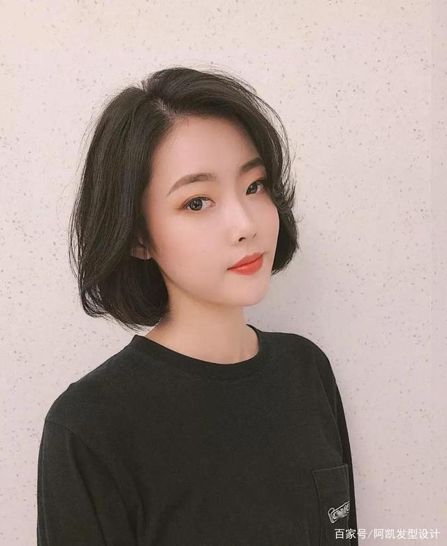 女生网红锁骨发发型,时尚简单又百搭,修颜瘦脸显气质,真美