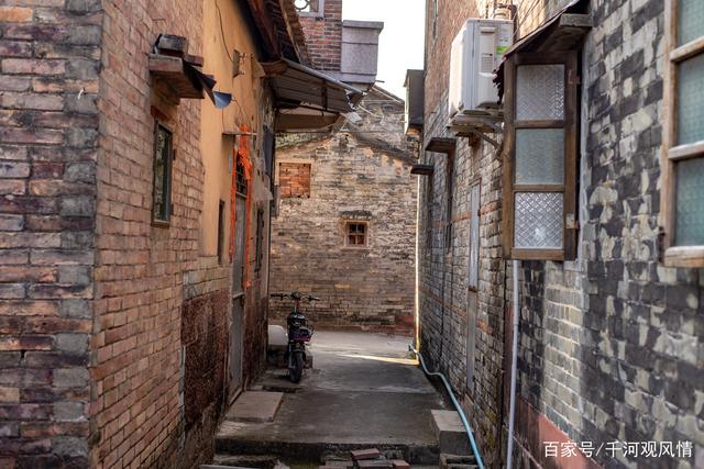小巷子里还可以看到居民生活的样子,景区规划的很好,居民们很文明.