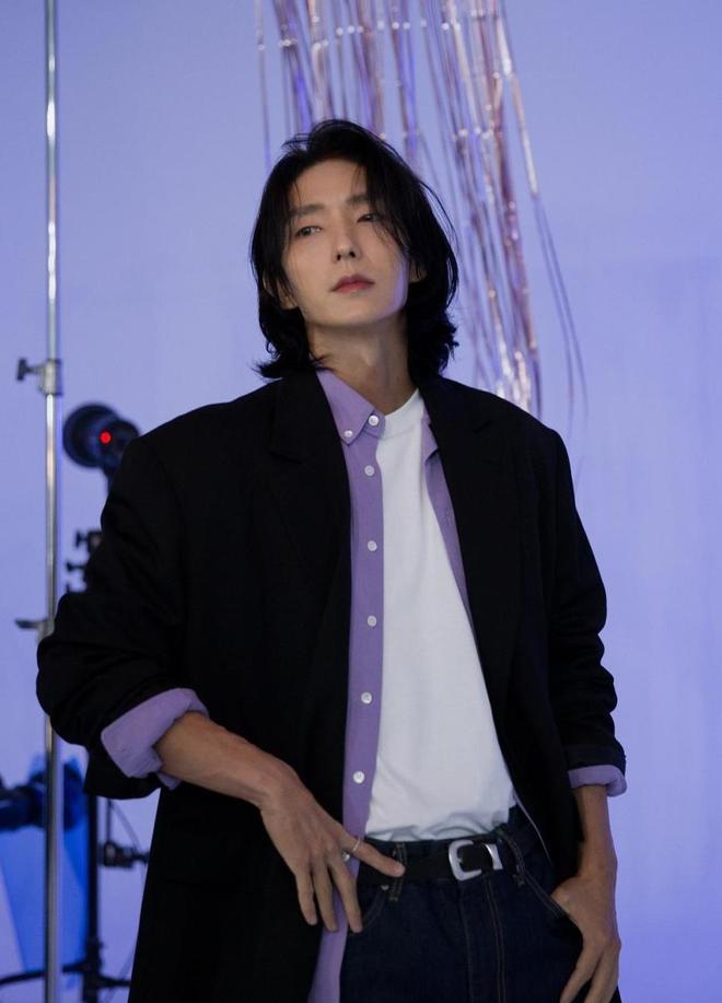 李准基近况曝光,漂亮长发新造型引发热议!