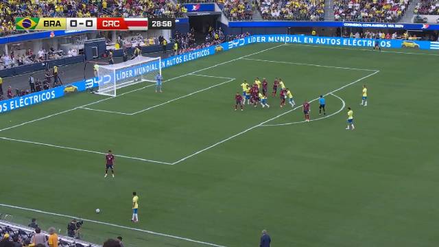 拉菲尼亚任意球制造巴西队美洲杯首球