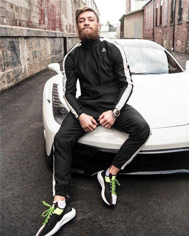 有钱就是奢侈!ufc嘴炮身穿数百万行头,现身名气庞大酒厂参观