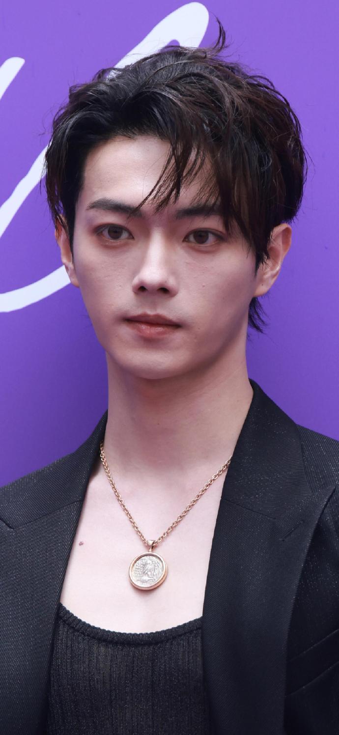 男明星这是怎么了,都像没睡醒似的