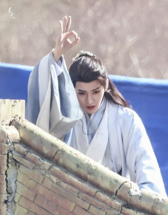 邓为吊威亚路透