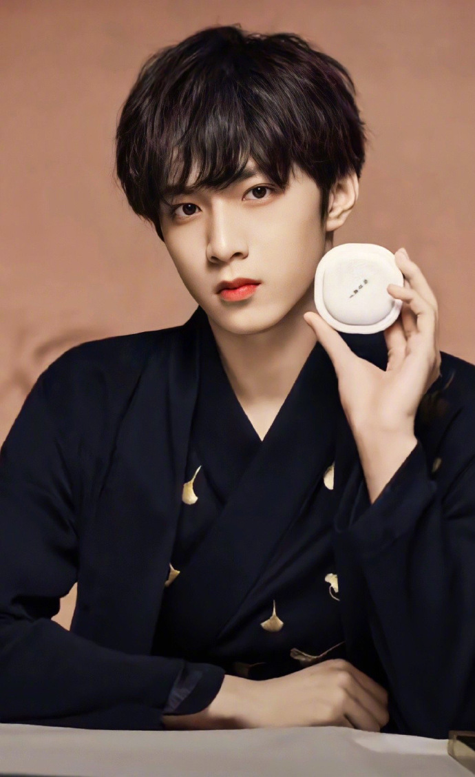 五官太好看了 刘耀文的长相真的很优越!