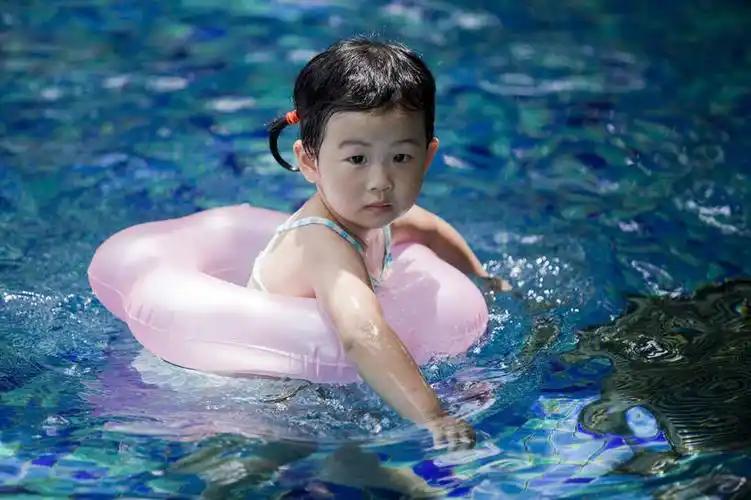 图片,休闲装,小孩,小女孩,郊游,休闲,健康,放松,活力,可爱,乐趣,童年