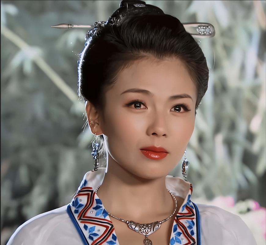 刘涛的18岁好美,孙俪的18岁更美,看到"金锁",你们两个都让让