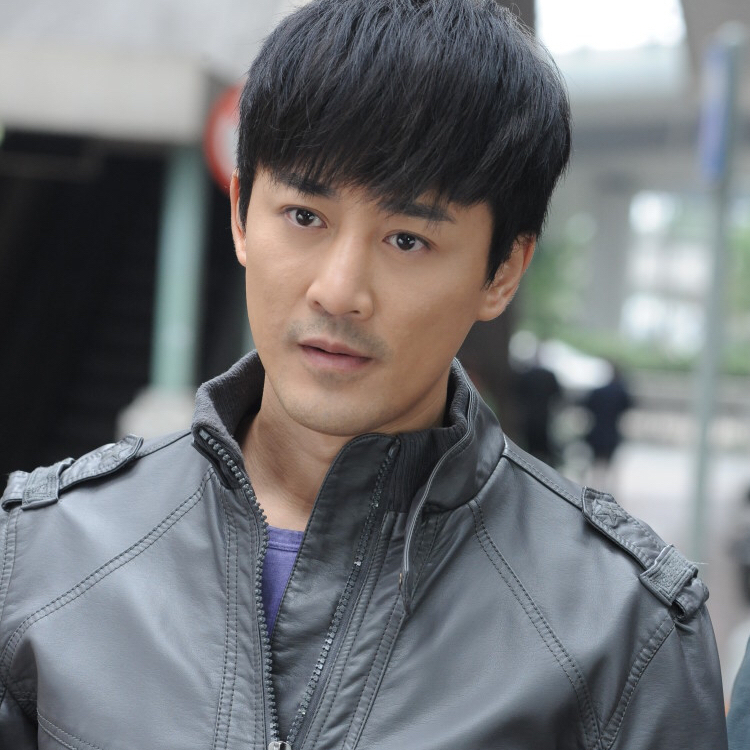 p>林峰,1979年12月8日生于福建厦门,中国香港影视男演员,流行乐歌手.