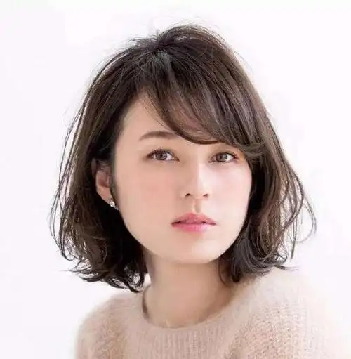 40岁一50岁短发发型,50一60岁女短发发型-图片大观-奇异网