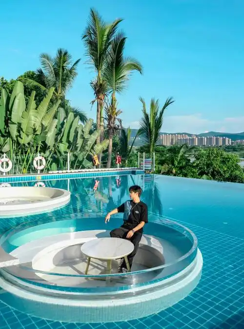 西双版纳打卡告庄洞穴风无边泳池酒店