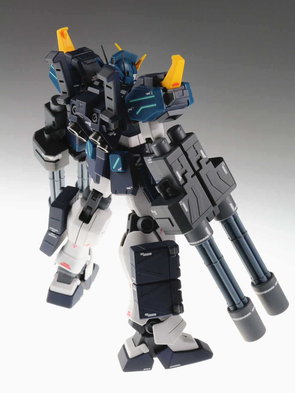 作例战场的道化师再临mg重武装高达改ew版完成