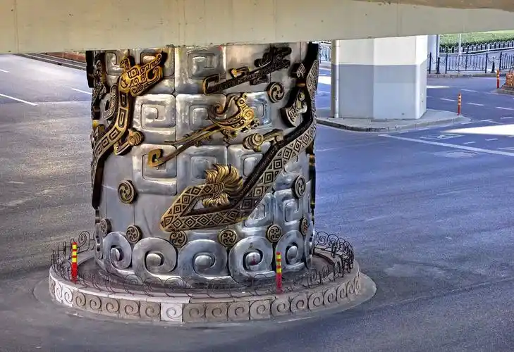 上海;《延安路高架桥龙柱的传说》