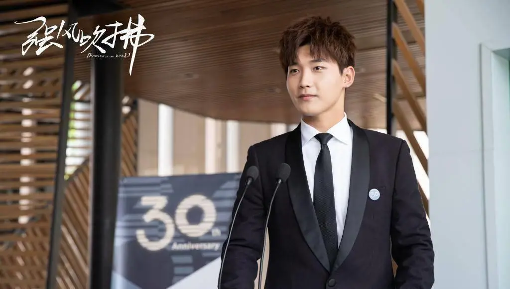 原创强风吹拂将播邢昭林化身忧郁美男与女主深情对视太甜了