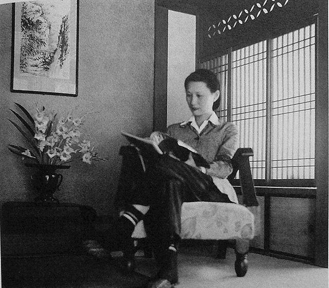 际:百岁高龄的少帅紧握她的右手两个小时,泪流满面_张学良_赵四_小姐