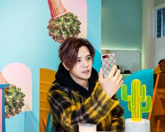 39岁的罗志祥换了新发型后,整个人都清爽利索了,更重要的是跟之前的