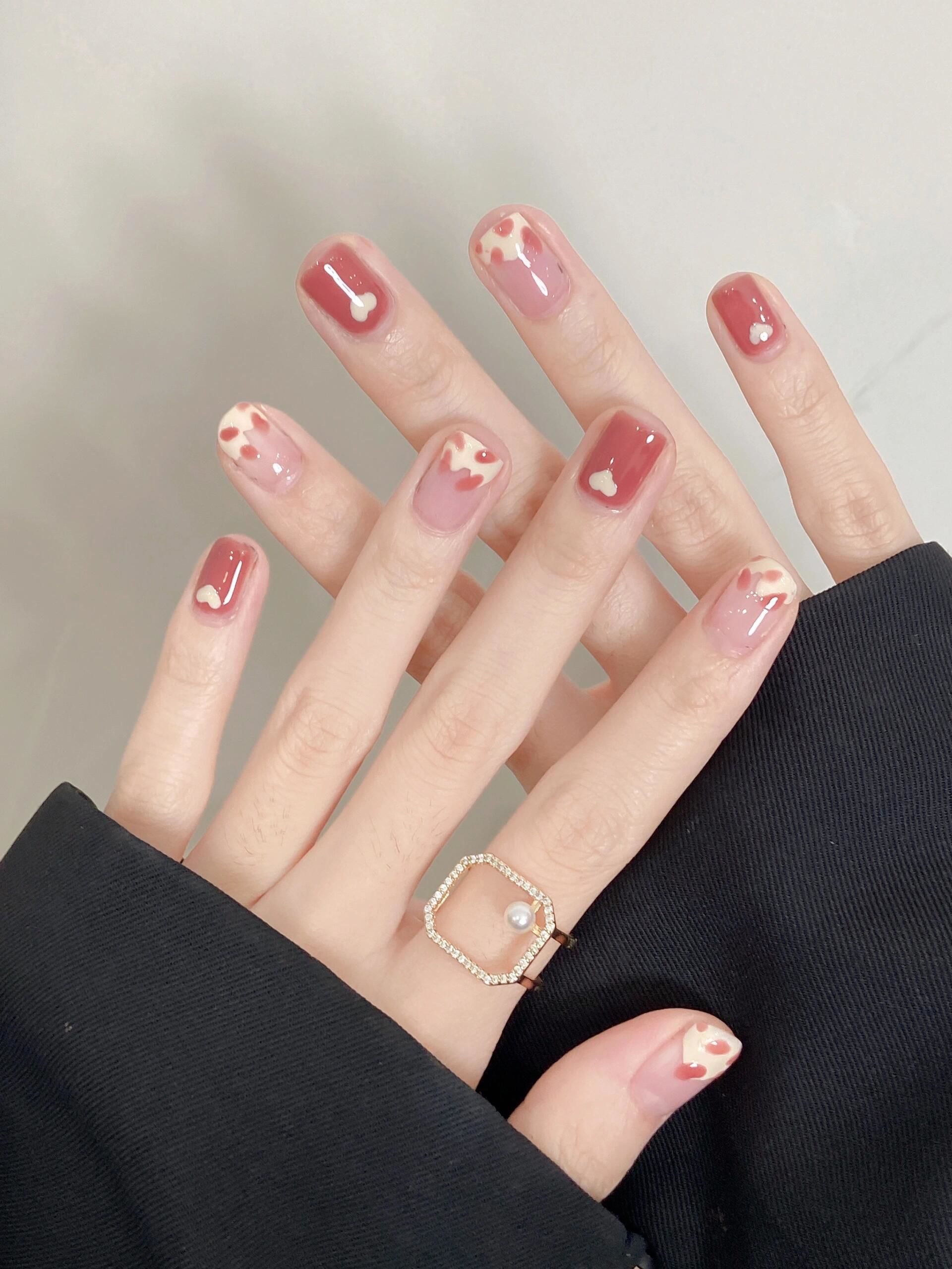 显白干净温柔款美甲💅奶牛涂鸦