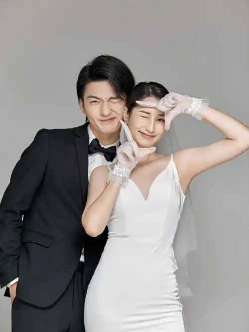 简约婚纱照6995后最爱的婚纱照风格
