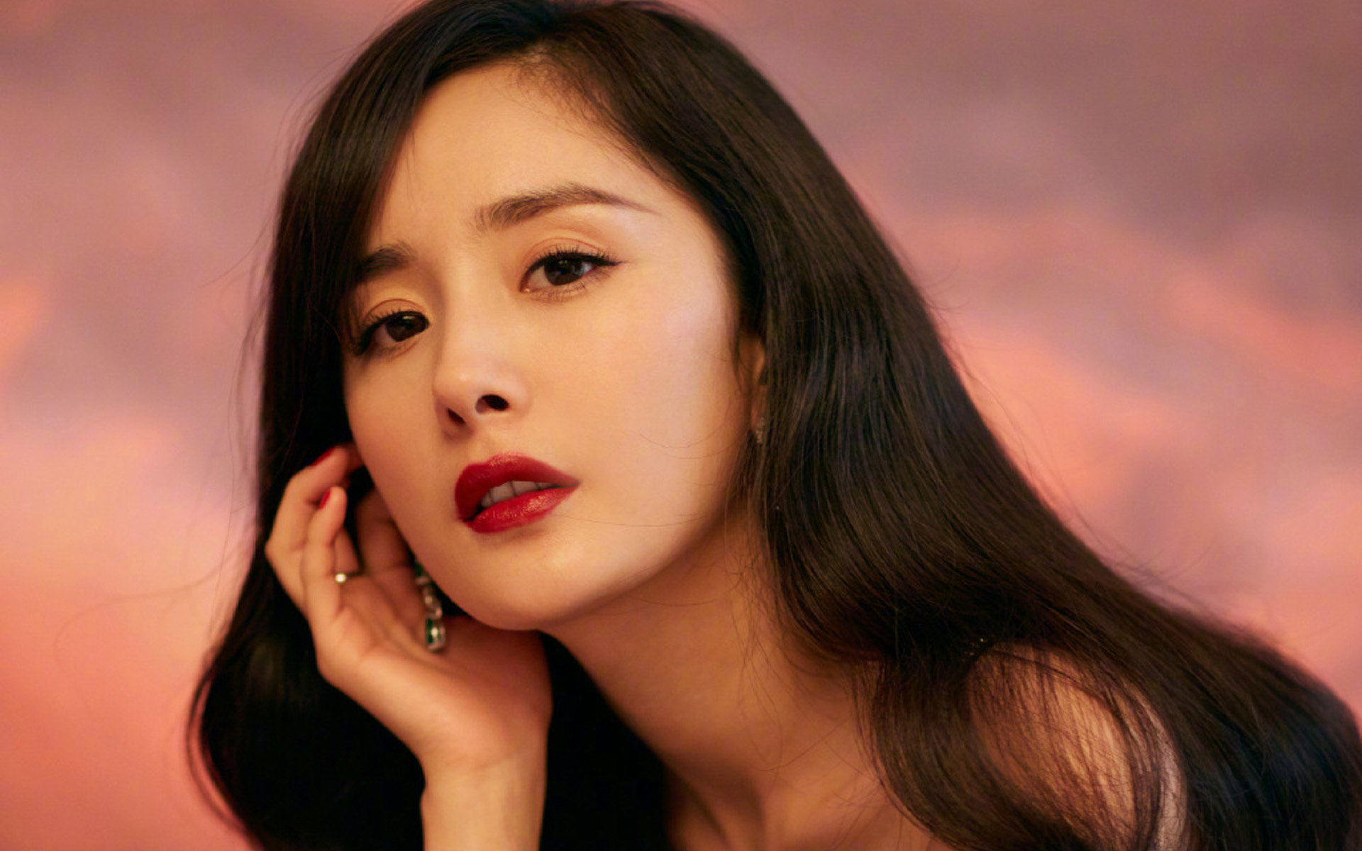 杨幂成熟性感写真图片桌面壁纸高清大图预览1920x1200_大陆明星下载