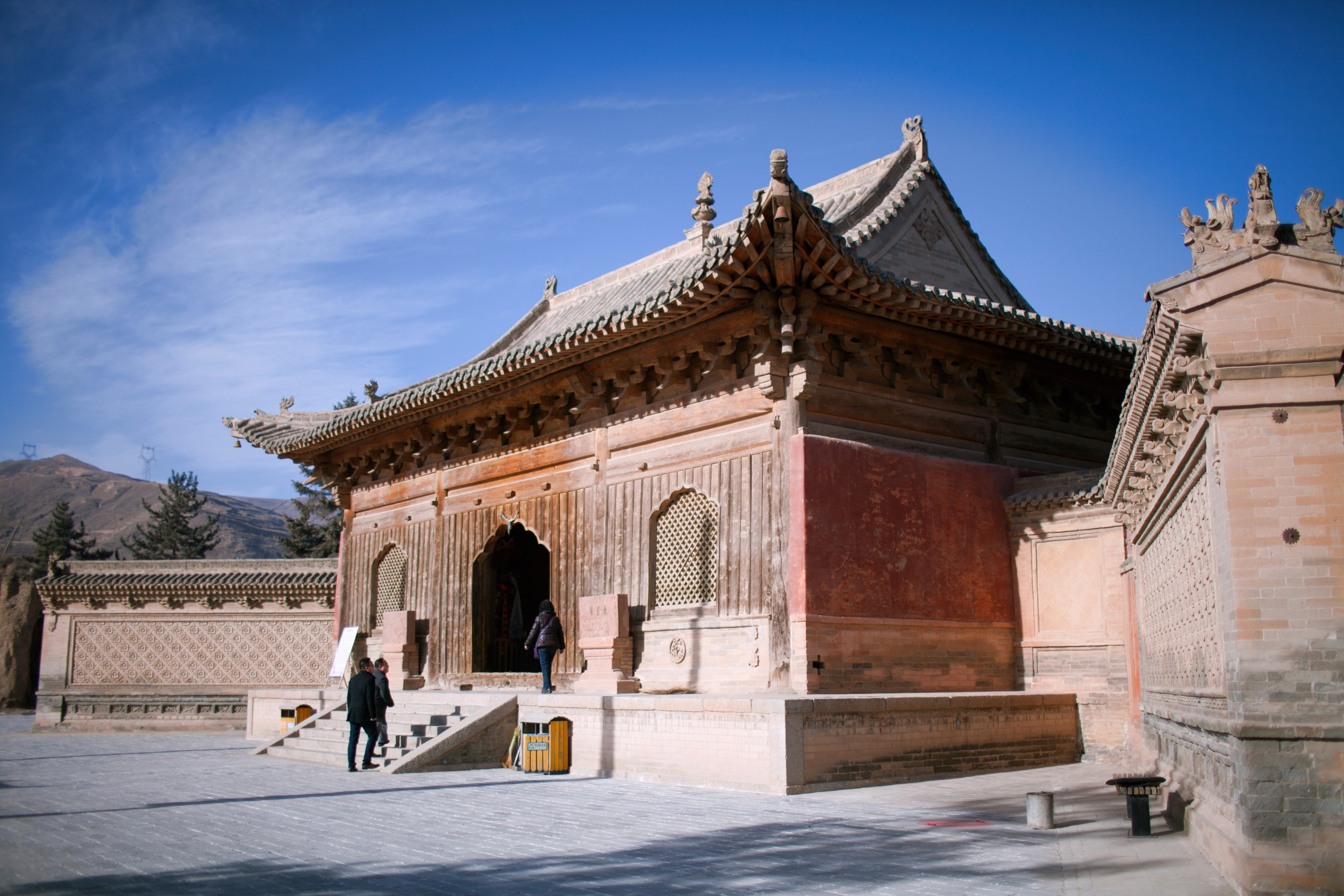 位于乐都区的瞿昙寺是西北地区保存最完整的明代建筑群,雄浑古朴的