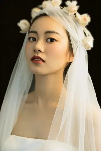 旧照翻阅人,摄影师_单人婚纱写真,欢迎约拍