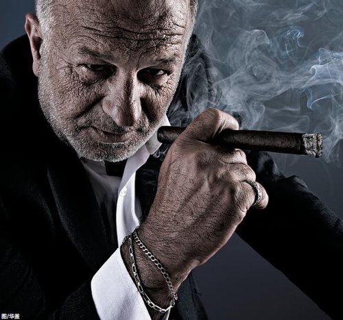 南海网 新闻中心 社会新闻希特勒的排犹不仅引发了在德犹太人对他的