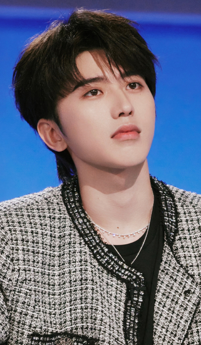 蔡徐坤现象舞台照##蔡徐坤沸腾校园