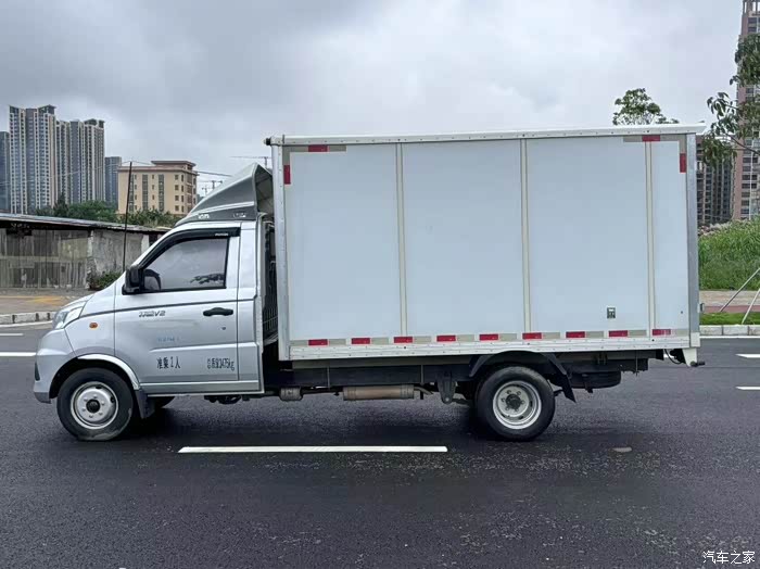最新到店2022年福田祥菱单排厢式货车,货箱尺寸长3.3x宽