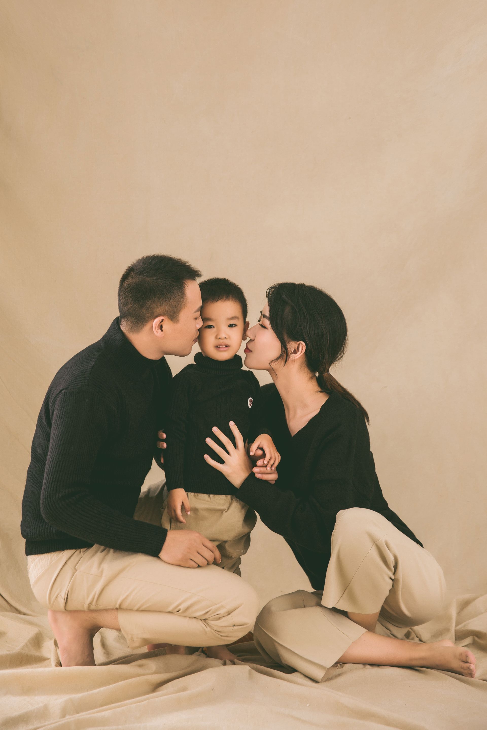 一家三口的全家福