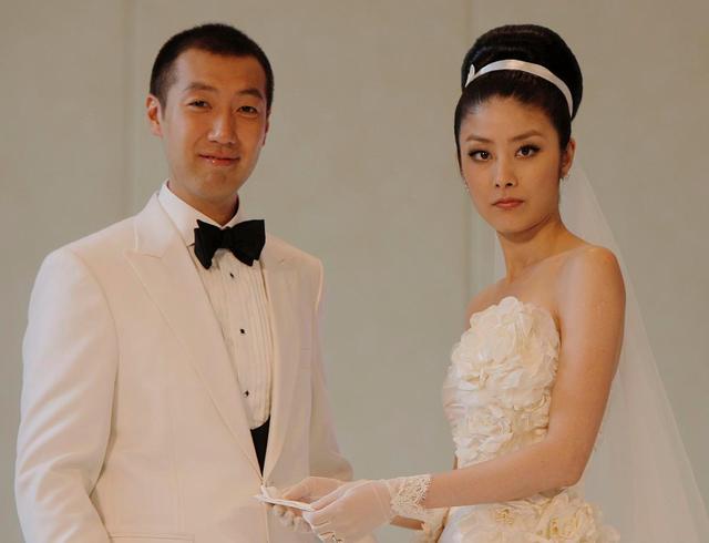 婆婆控诉遭女儿殴打,两边都是至亲|庄思明|陈司翰|陈慧琳_新浪新闻