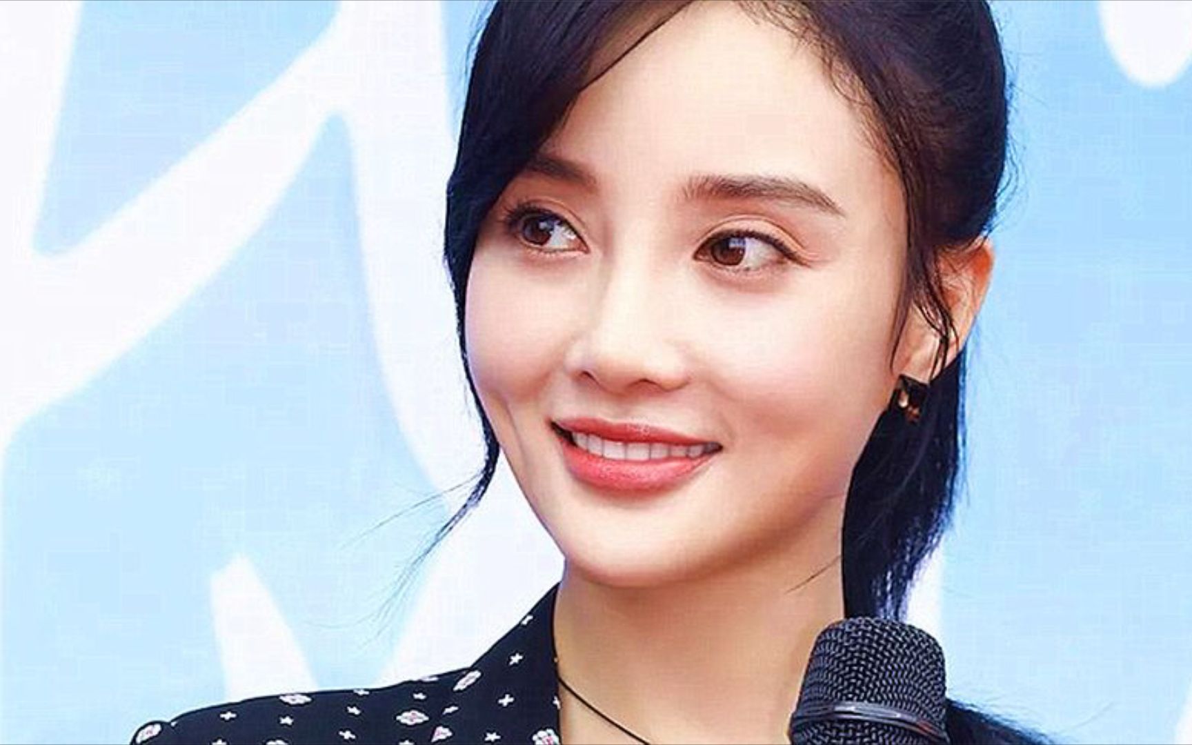 李小璐突然官宣好消息!评论区瞬间沸腾了,网友送祝福:恭喜恭喜