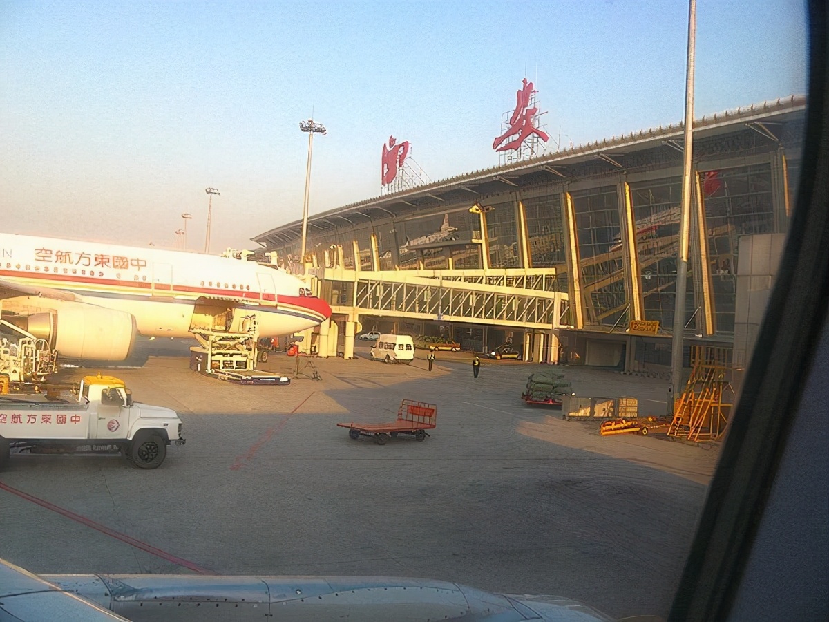 西安咸阳机场停车场收费价格咸阳机场停车费一天一夜多少钱