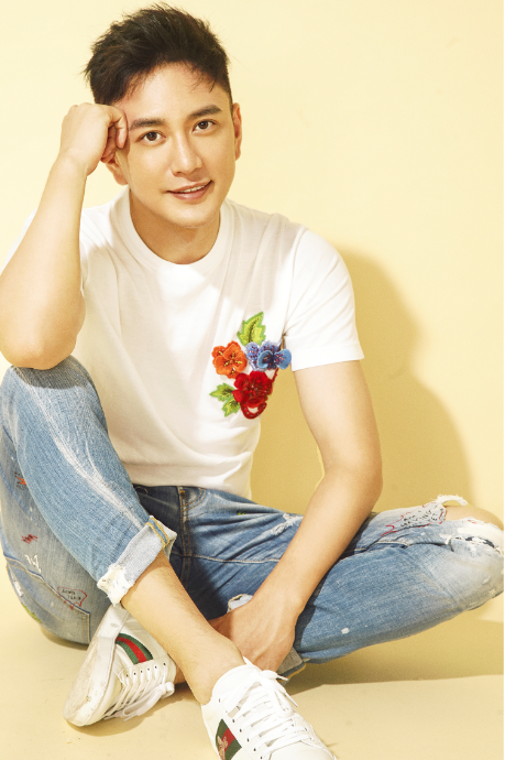 香蜜水神王仁君写真曝光笑容温暖尽显儒雅气质