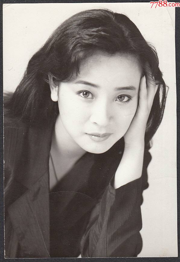 著名影视演员陈小艺