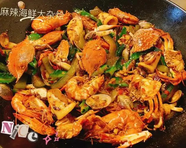 麻辣香锅什锦海鲜与白葡萄酒绝配