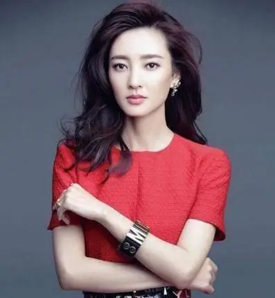 原创原创素颜女神王丽坤专情之人为何找了个圈外人士值得吗