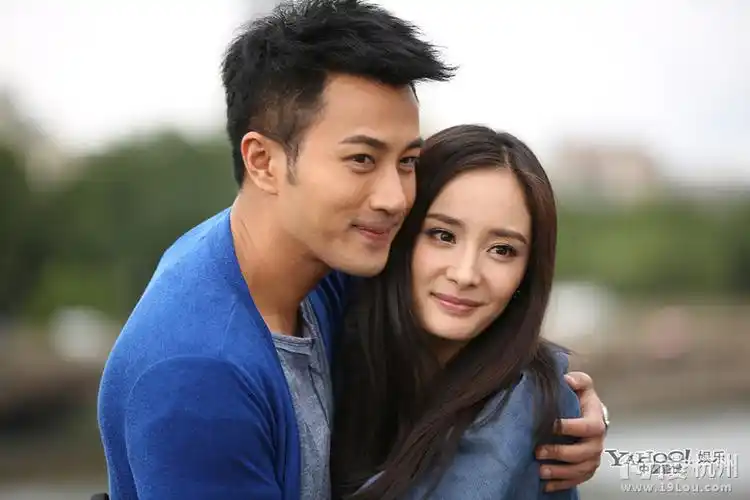 《盛夏晚晴天》卫视开播 杨幂否认结婚传闻