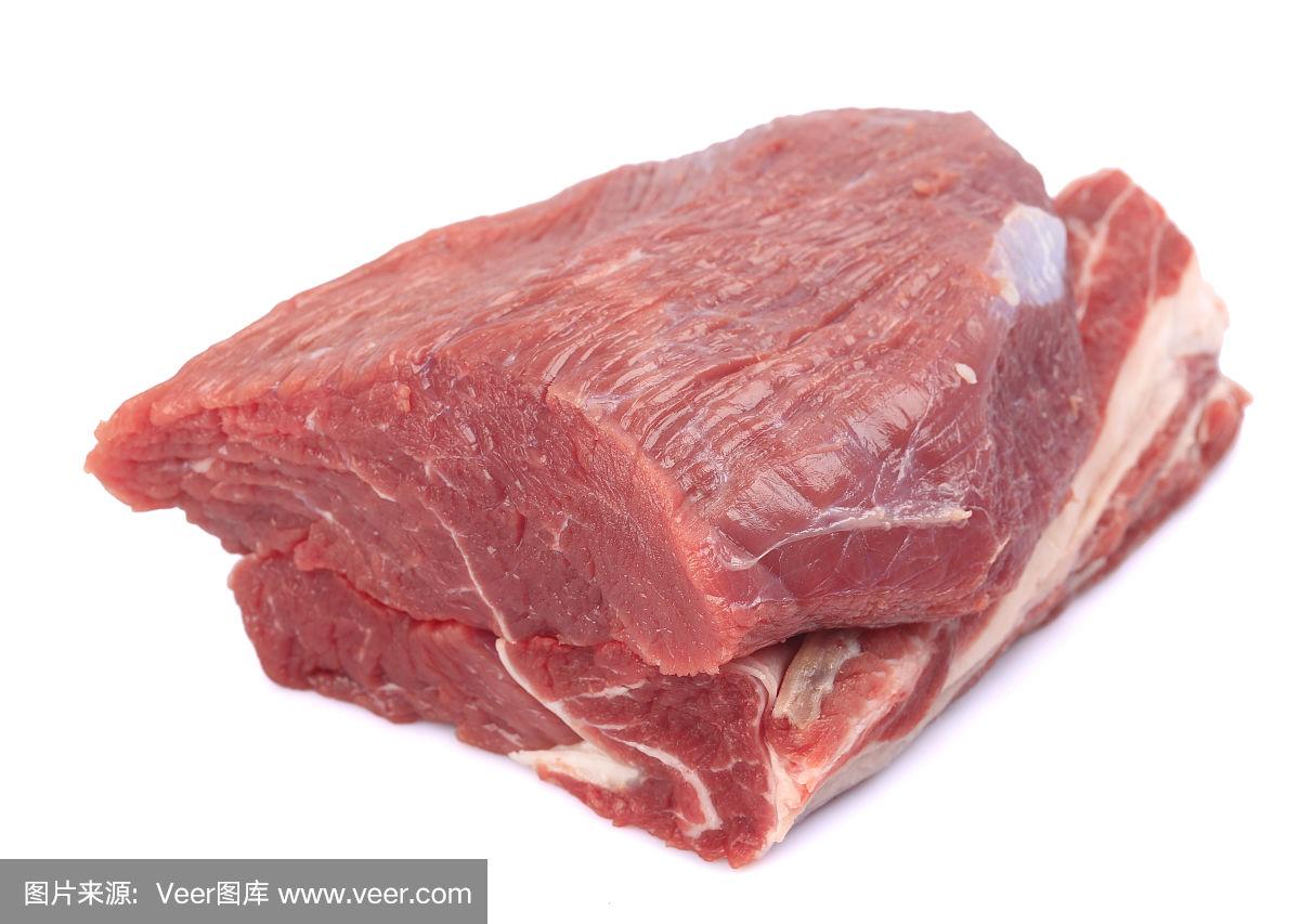 新鲜的纽约牛排牛肉切割孤立在一个白色的背景